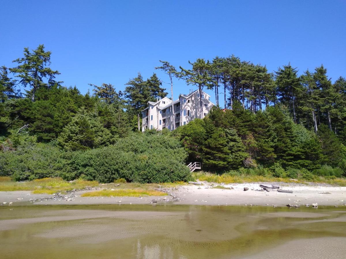 Starfish Point Aparthotel Newport Exterior photo