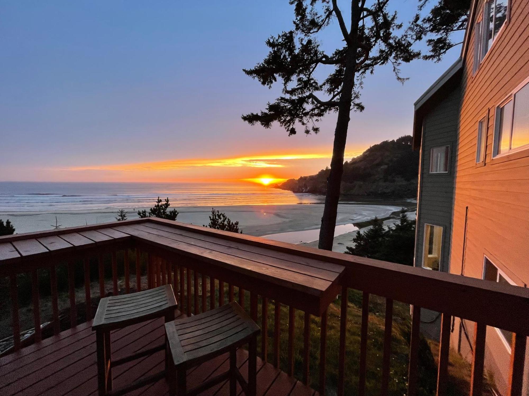 Starfish Point Aparthotel Newport Exterior photo